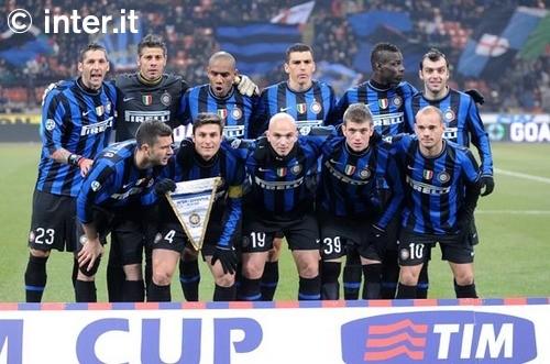 跟队：米兰与普利希奇的续约谈判搁置，可能会直接激活续约条款（跟队记者：米兰与普利希奇续约商谈暂停，或将直接启动续约选项）