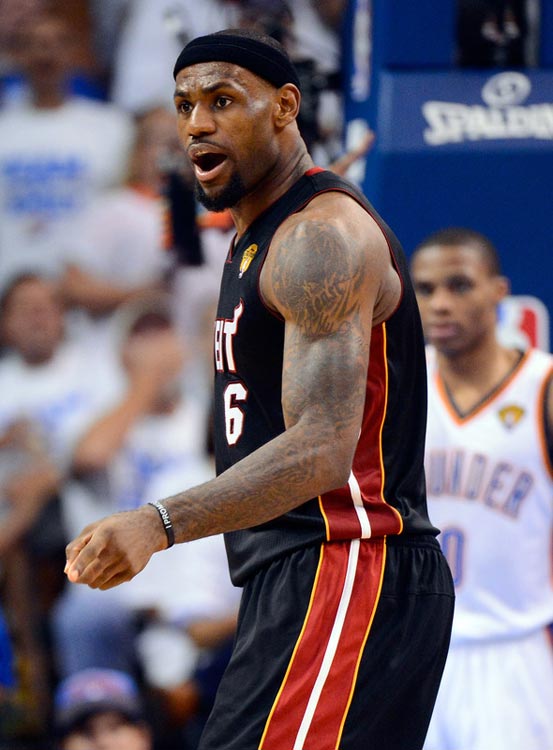 魔鬼赛程！阿森纳后面将陆续迎战桑德兰、热刺、拜仁、切尔西（阿森纳魔鬼连轴赛：先后对阵桑德兰、热刺、拜仁、切尔西）