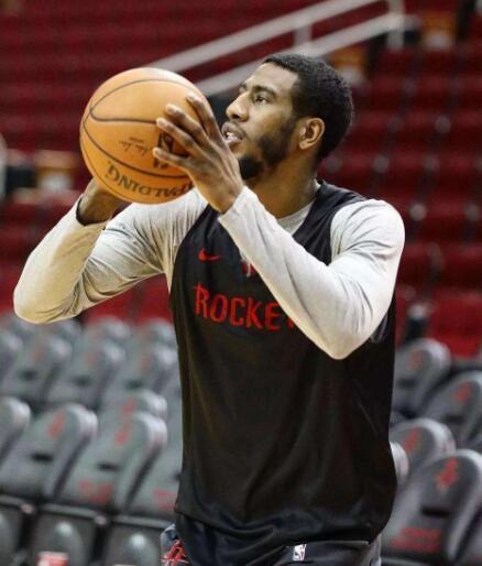 生涯第25次50+！哈登成NBA历史第四老的55+先生（哈登生涯第25次砍下50+，跻身NBA史上第4年长的55+得分者）