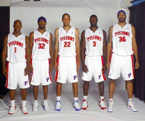 埃尔切主帅：皇马第二个进球明显犯规在先（埃尔切主帅质疑判罚：皇马第二球前有明显犯规）