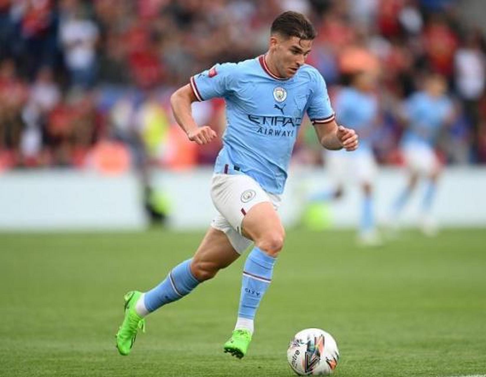 吉尔摩社媒晒照：手术成功，康复之路开始（吉尔摩在社媒晒照：手术顺利，开启康复之旅）