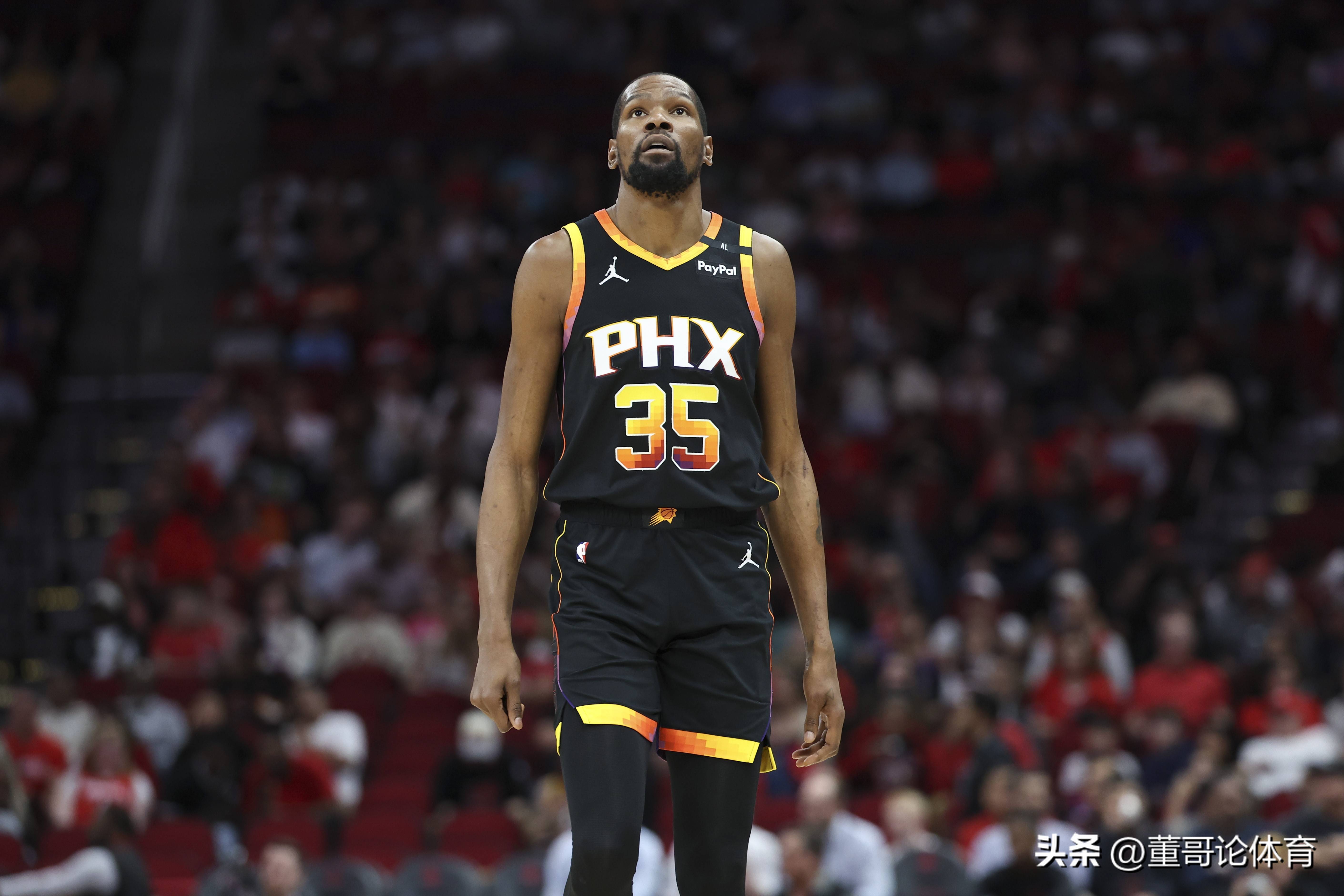 英媒：利物浦高层力挺斯洛特，称萨拉赫应有职业素养（英媒称利物浦高层支持斯洛特，强调萨拉赫需展现职业态度）