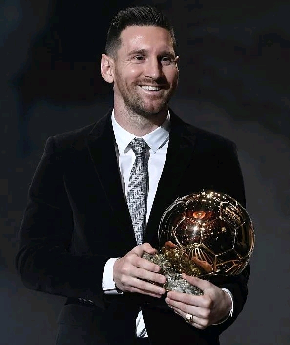 巴西大名单：维尼修斯领衔，法比尼奥、罗克回归，内马尔无缘（巴西阵容出炉：维尼修斯领衔，法比尼奥和罗克回归，内马尔落选）