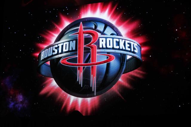 米体：伊尔迪兹的续约谈判因薪水问题陷入僵局，众豪门虎视眈眈（米体：薪资分歧致伊尔迪兹续约停滞，多家豪门紧盯其动向）