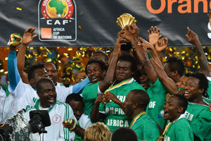 劳塔罗的里程碑：若对科莫进球将成意甲历史第一人！（劳塔罗冲击里程碑：攻破科莫即可成意甲史上第一人）