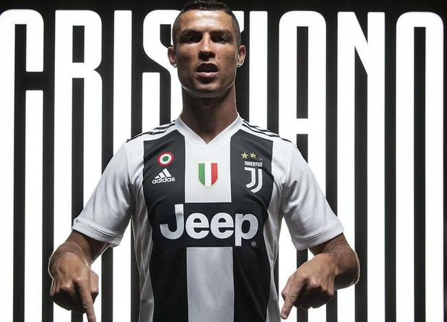 “小雪”节气将至，长春亚泰基地为天然草加盖第二层“棉被”（小雪将至，长春亚泰基地给天然草再添一层“棉被”）