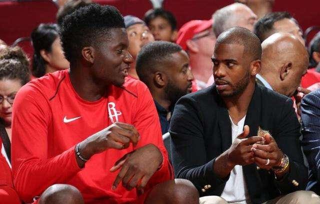 曼联引援总监评谢什科：速度快、弹跳强，风格有点像哈兰德（曼联引援总监谈谢什科：速度出众、弹跳惊人，踢法颇似哈兰德）