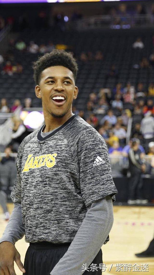 记者：马雷斯卡累计三黄禁赛，无缘指挥切尔西对阵维拉的比赛（记者：马雷斯卡因累积三黄停赛，缺席指挥切尔西对阵维拉之战）