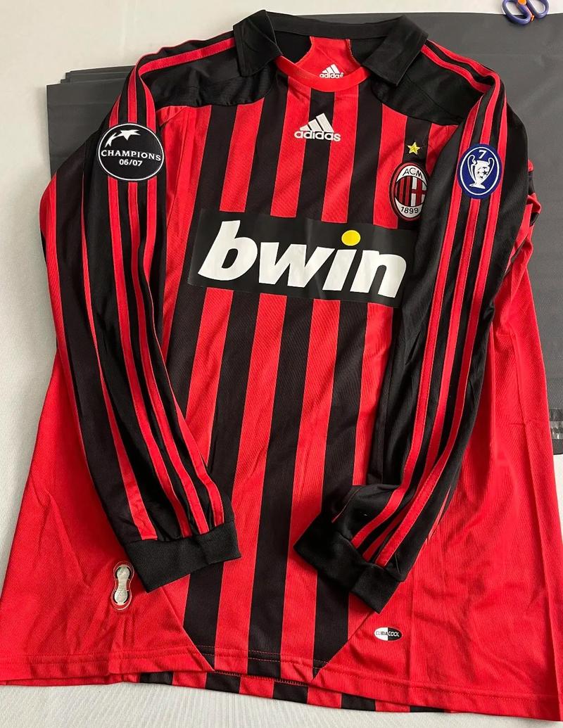 伊尔迪兹：我踢伪9号？大家可以拭目以待；斯帅没给我额外压力（伊尔迪兹：是否出任伪9号拭目以待，斯帅并未给我额外压力）