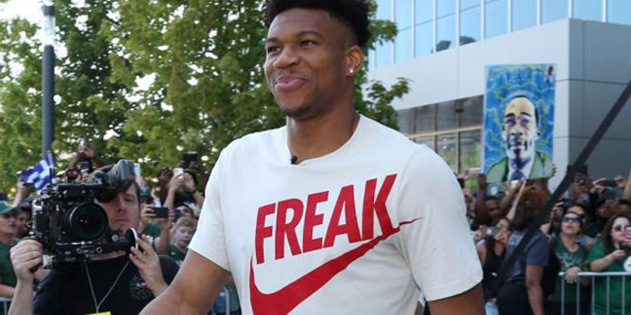 国安亚冠末轮计划展示足协杯奖杯但未成行，将为池忠国办纪念仪式（国安亚冠末轮未能展示足协杯奖杯，后续将为池忠国办纪念仪式）