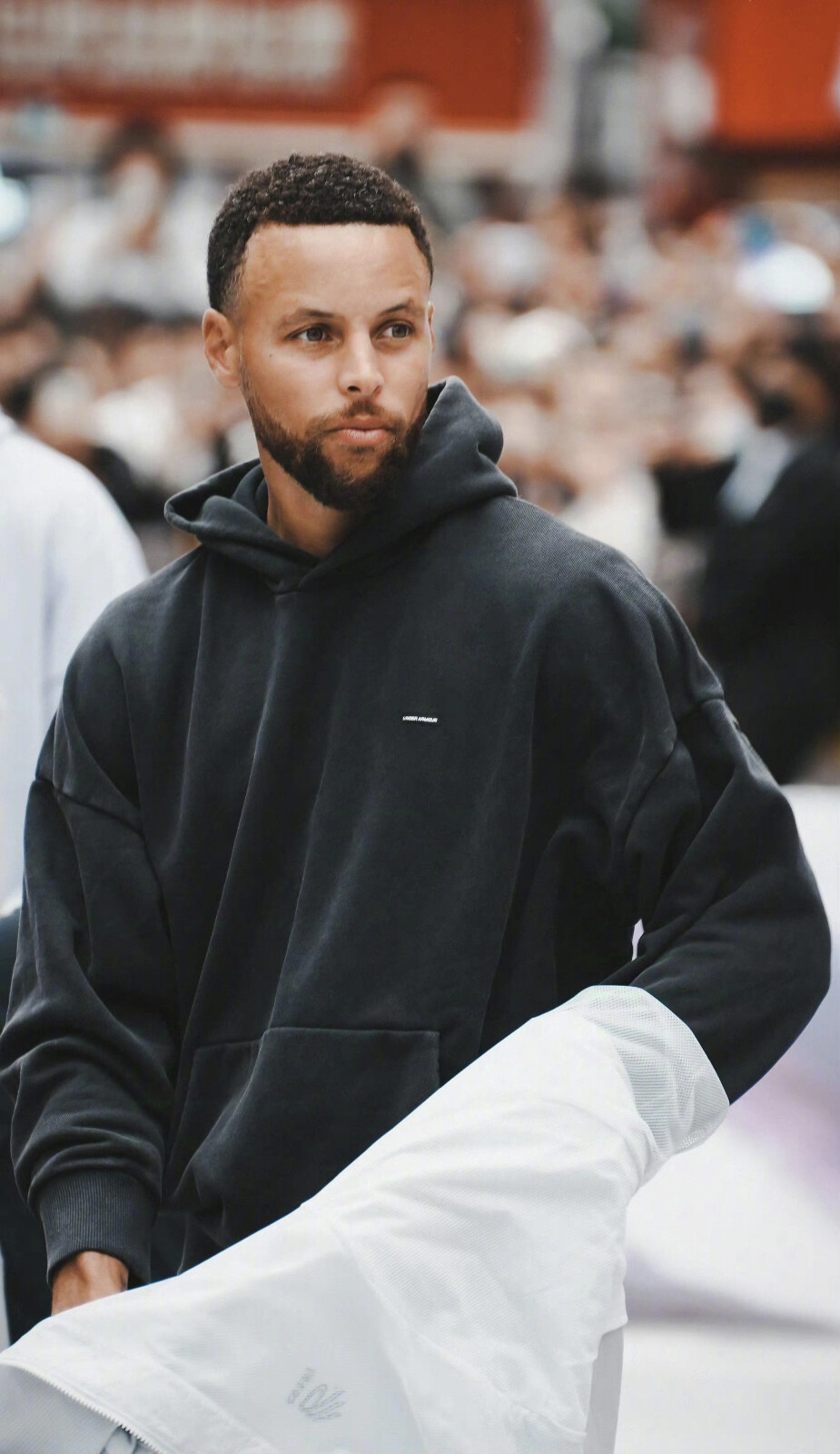 踢球不是拼命跑（踢球讲智慧，不靠拼命跑）