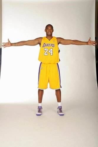 圆神闪击难救主，费兰半场帽子戏法，巴萨5-3贝蒂斯豪取六连胜（圆神闪击未能救主，费兰半场戴帽，巴萨5-3贝蒂斯豪取六连胜）