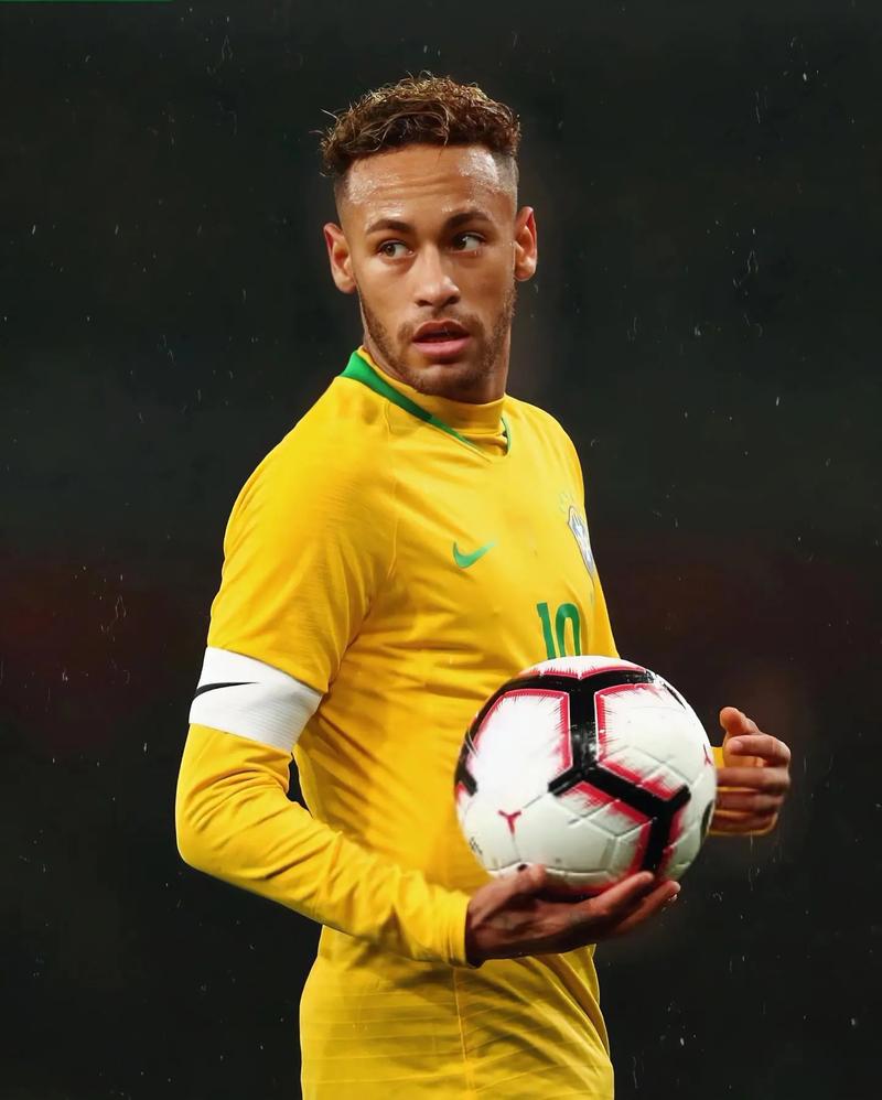 2025／26赛季英超：利物浦布莱顿积分持平，安菲尔德之夜谁能抢占先机（英超2025／26：利物浦与布莱顿同分相逢，安菲尔德之战谁将先声夺人）