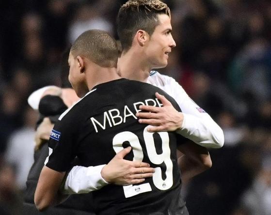 东体：申花主力赛季中后期身心疲劳，阵容一直是“明牌”状态（东体：申花主力后半程身心俱疲，阵容长期被对手看透）