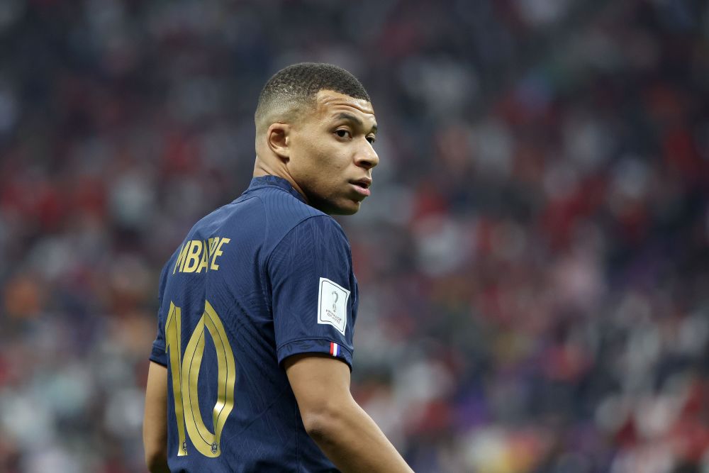 1个退赛引爆两极骂战！郑钦文伤退全运，是惜命还是失责？（郑钦文全运会因伤退赛引发两极争议：是理性自保还是失责？）