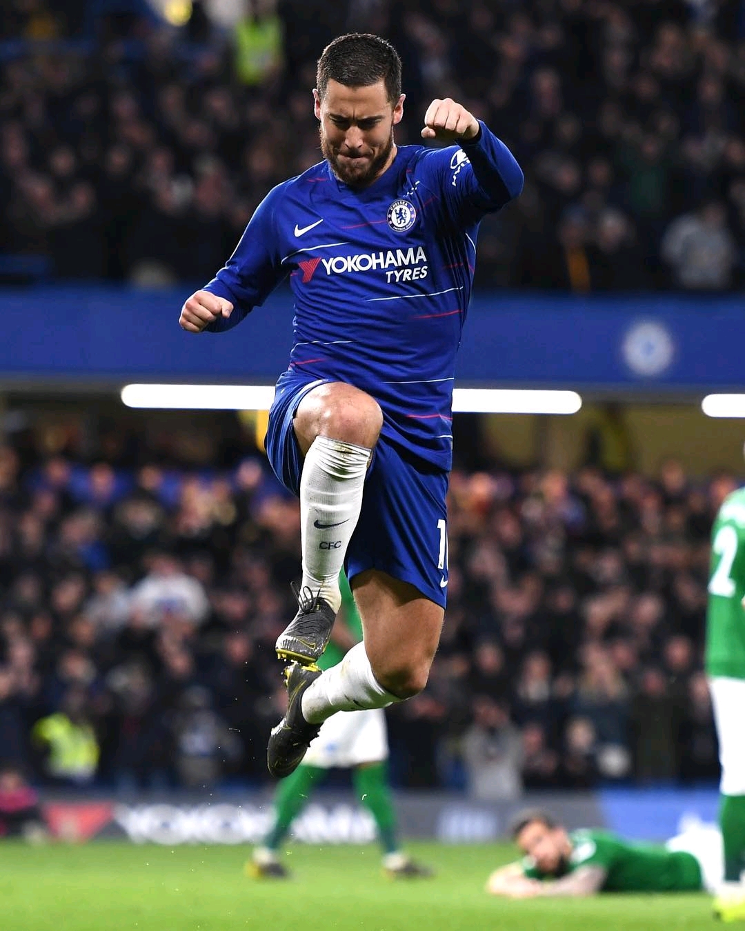 记者：加拉塔萨雷希望免费租借萨拉赫，合同半年800万欧（记者称加拉塔萨雷欲免租引进萨拉赫，半年期合约800万欧元）